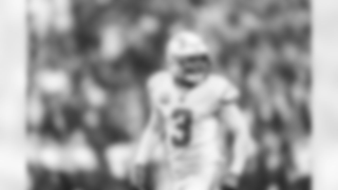 The Los Angeles Chargers play the New England Patriots on Sunday, December 3, 2023 at Gillette Stadium in Foxborough, MA.
[FINAL SCORE: LAC 6 - NE 0]