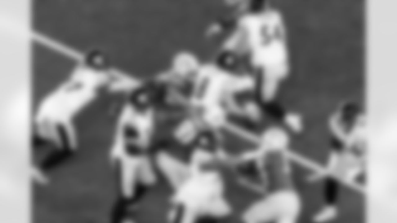 Check out the best shots from the Chargers Week 10 matchup against the Steelers!