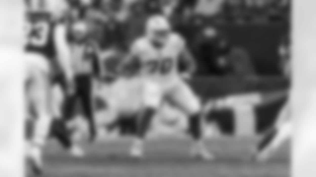 The Los Angeles Chargers play the New England Patriots on Sunday, December 3, 2023 at Gillette Stadium in Foxborough, MA.
[FINAL SCORE: LAC 6 - NE 0]