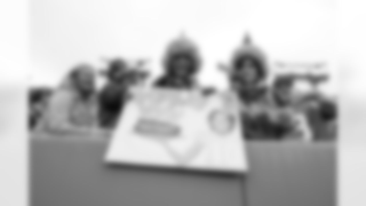 QB Justin Herbert (10)