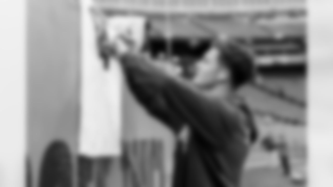 Check out the best shots from the Chargers Week 9 matchup against the Titans!