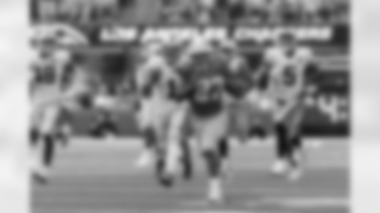 The Los Angeles Chargers play the Las Vegas Raiders on Thursday, September 5, 2024 at SoFi Stadium in Inglewood, CA.
[FINAL SCORE: LAC 22 - LV 10]