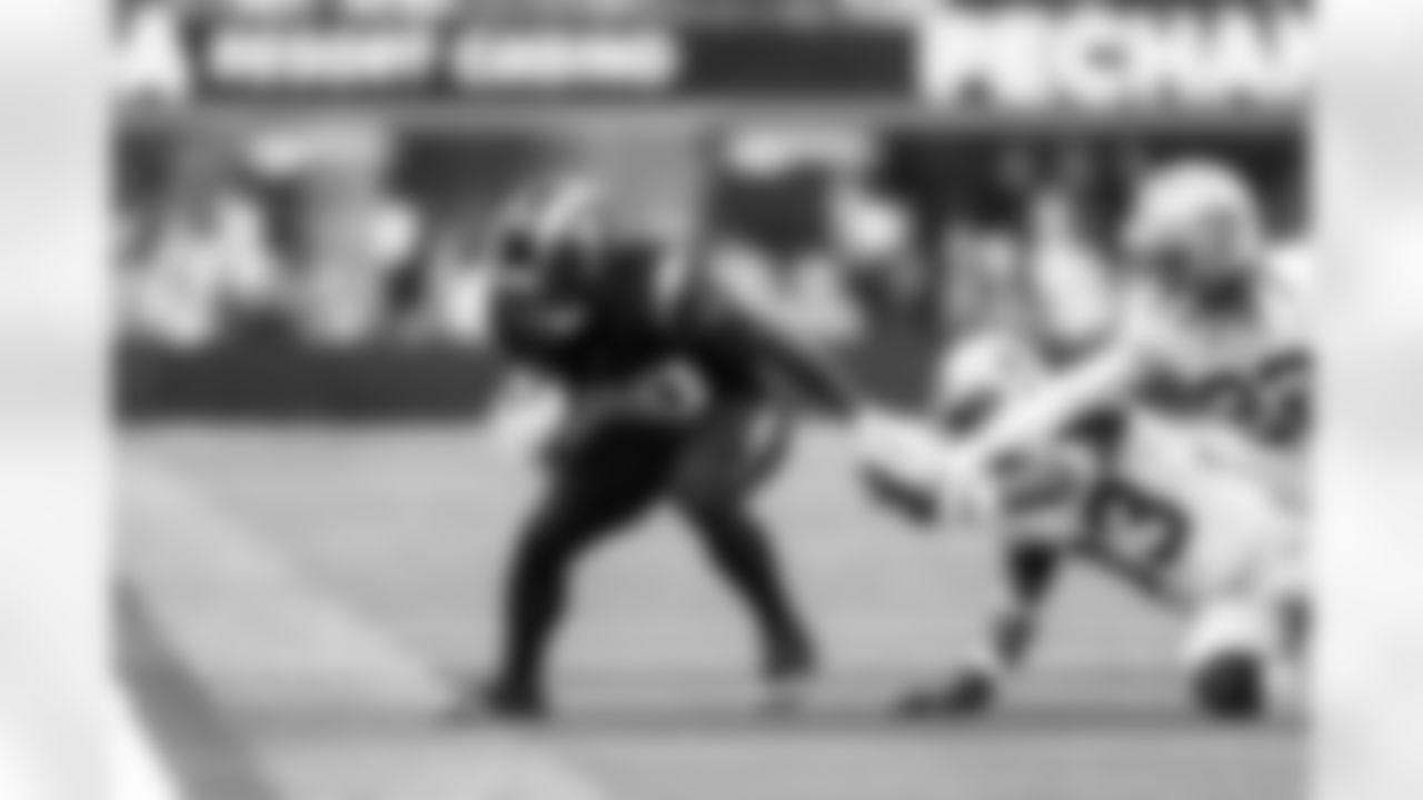 RB Kimani Vidal (30)