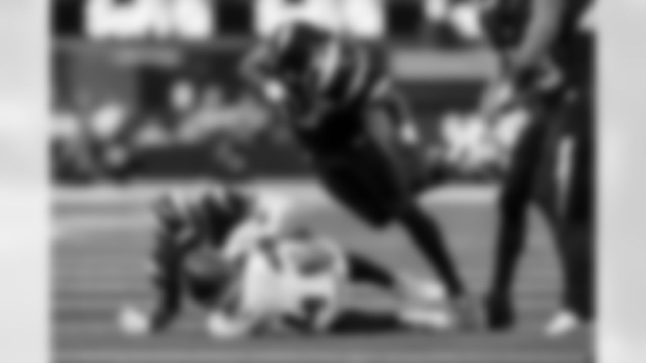 Check out the best shots from the Chargers Week 17 matchup against the Texans!