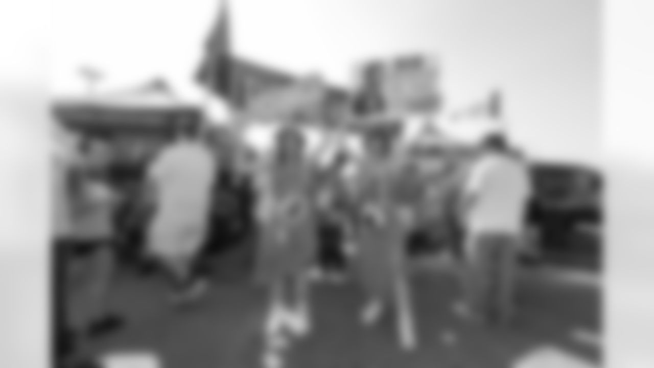 The Los Angeles Chargers play the Las Vegas Raiders on Sunday, September 8, 2024 at SoFi Stadium in Inglewood, CA.
[FINAL SCORE: LAC 22 - LV 10]