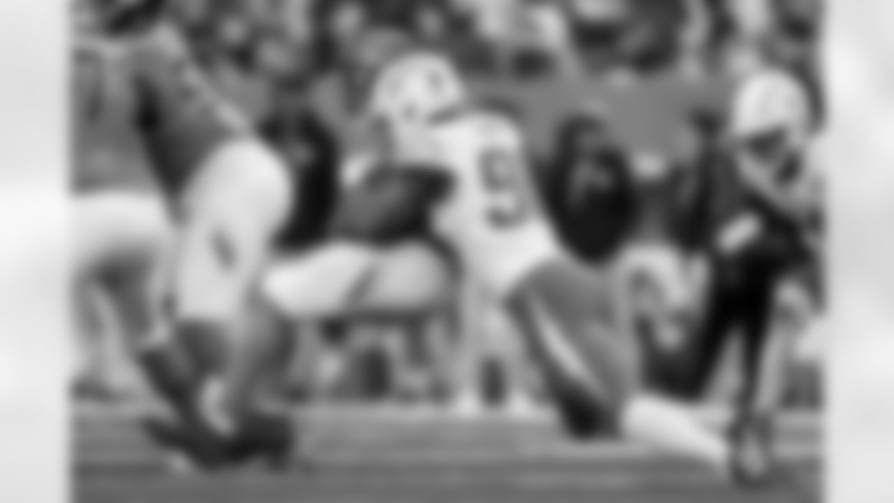 Take a look at the best photos of Chargers 2026 free agent Odafe Oweh