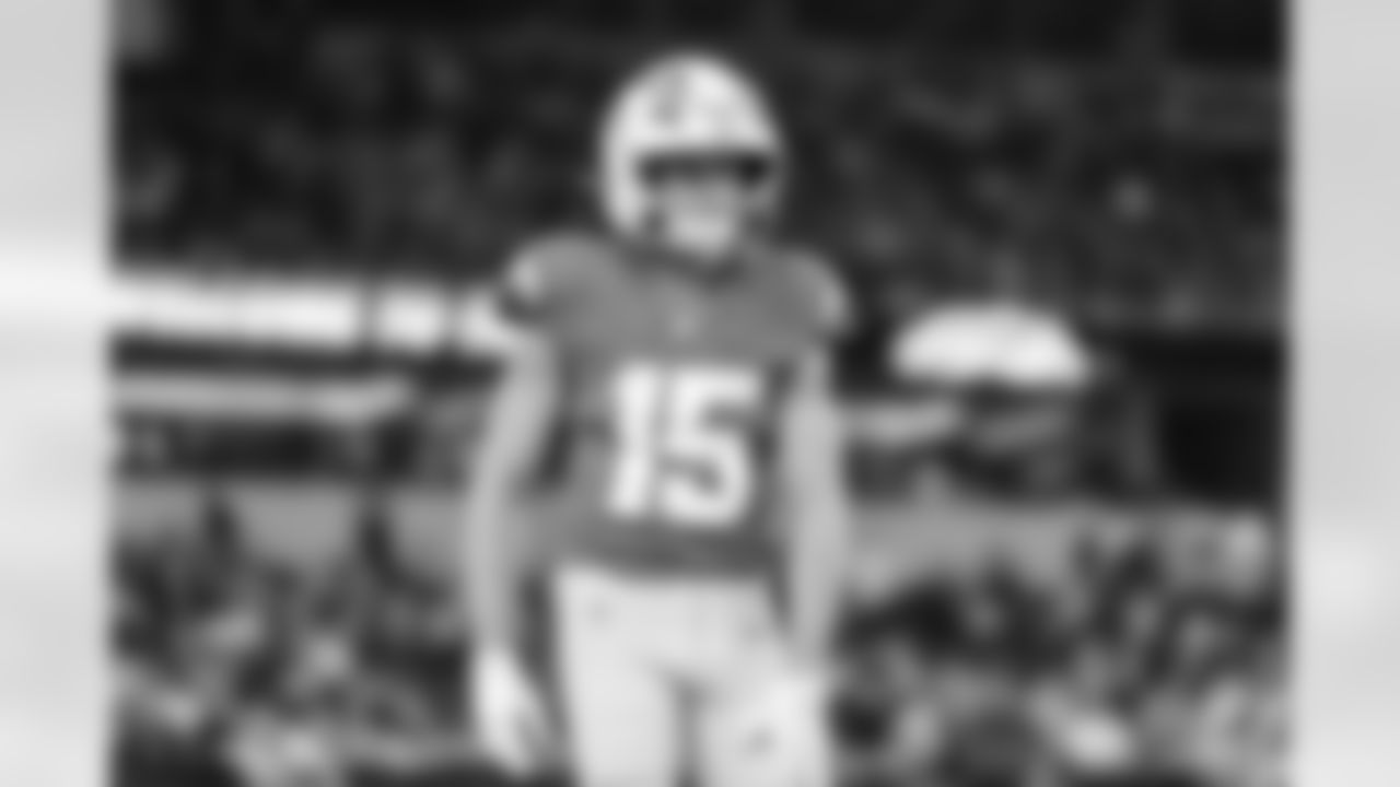 WR Ladd McConkey (15)