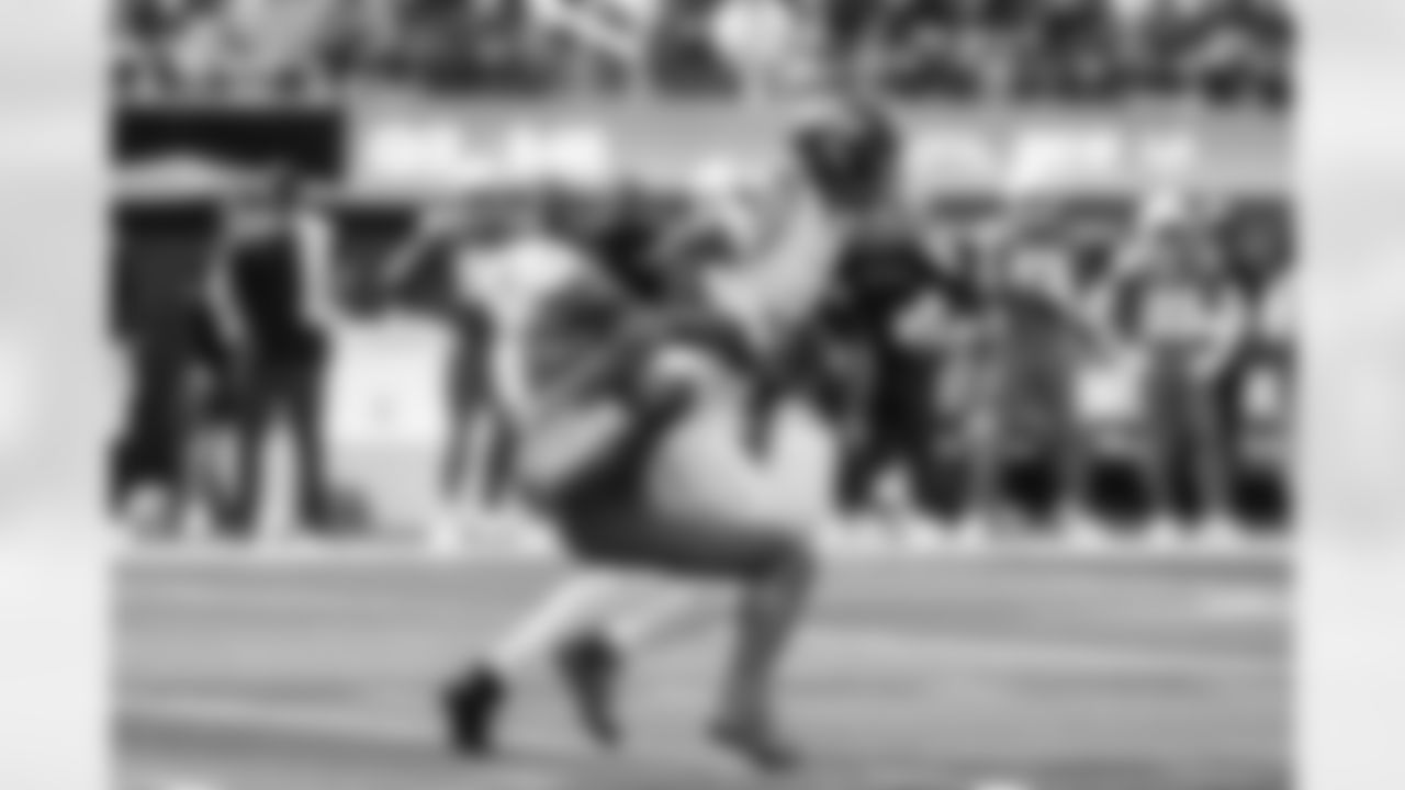 S Derwin James Jr. (3)