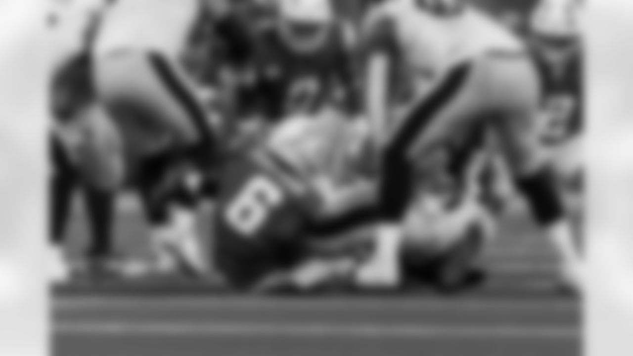 Take a look at the best photos of Chargers 2026 free agent Denzel Perryman