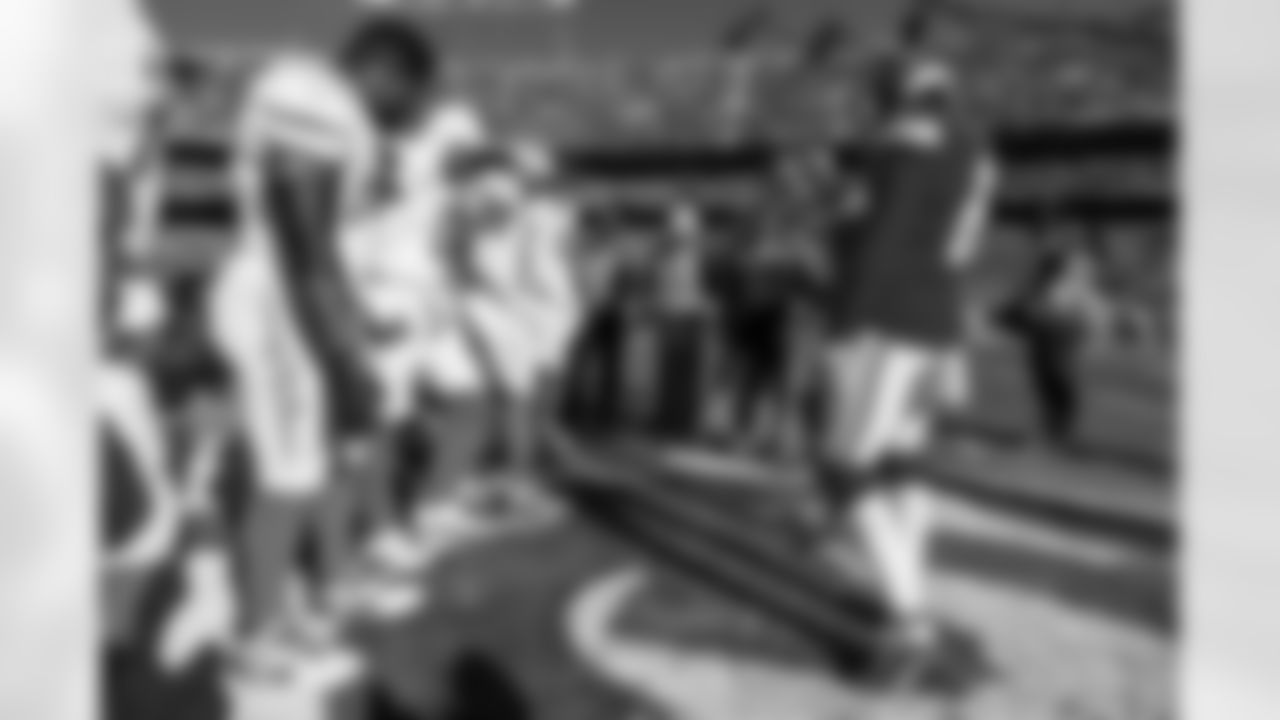 Check out the best shots from the Chargers Week 15 matchup against the Chiefs!