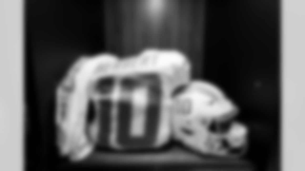 QB Justin Herbert (10)