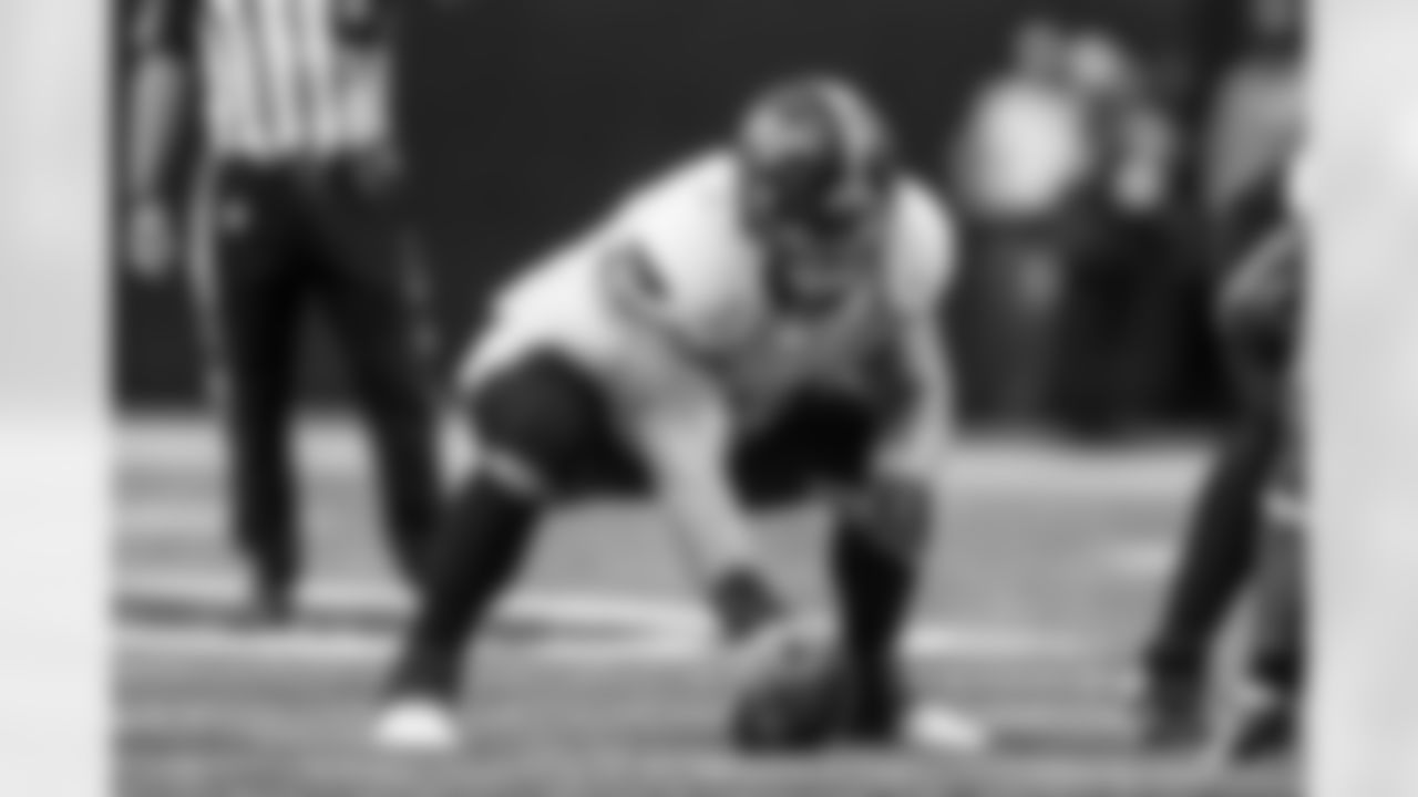 The Los Angeles Chargers signed center Tyler Biadasz.