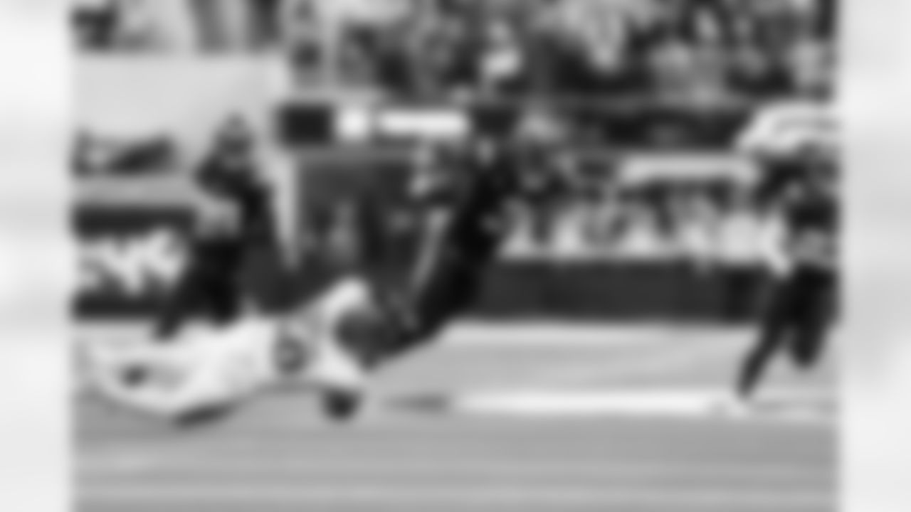 S Derwin James Jr. (3)