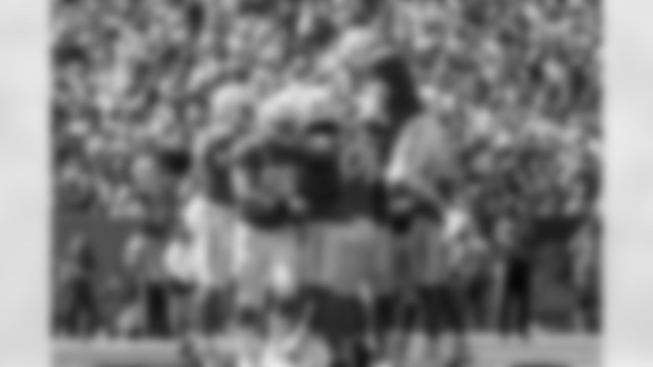 The Los Angeles Chargers play the Tennessee Titans on Sunday, September 17, 2023 at Nissan Stadium in Nashville, TN.
[FINAL SCORE: TEN 27 - LAC 24]