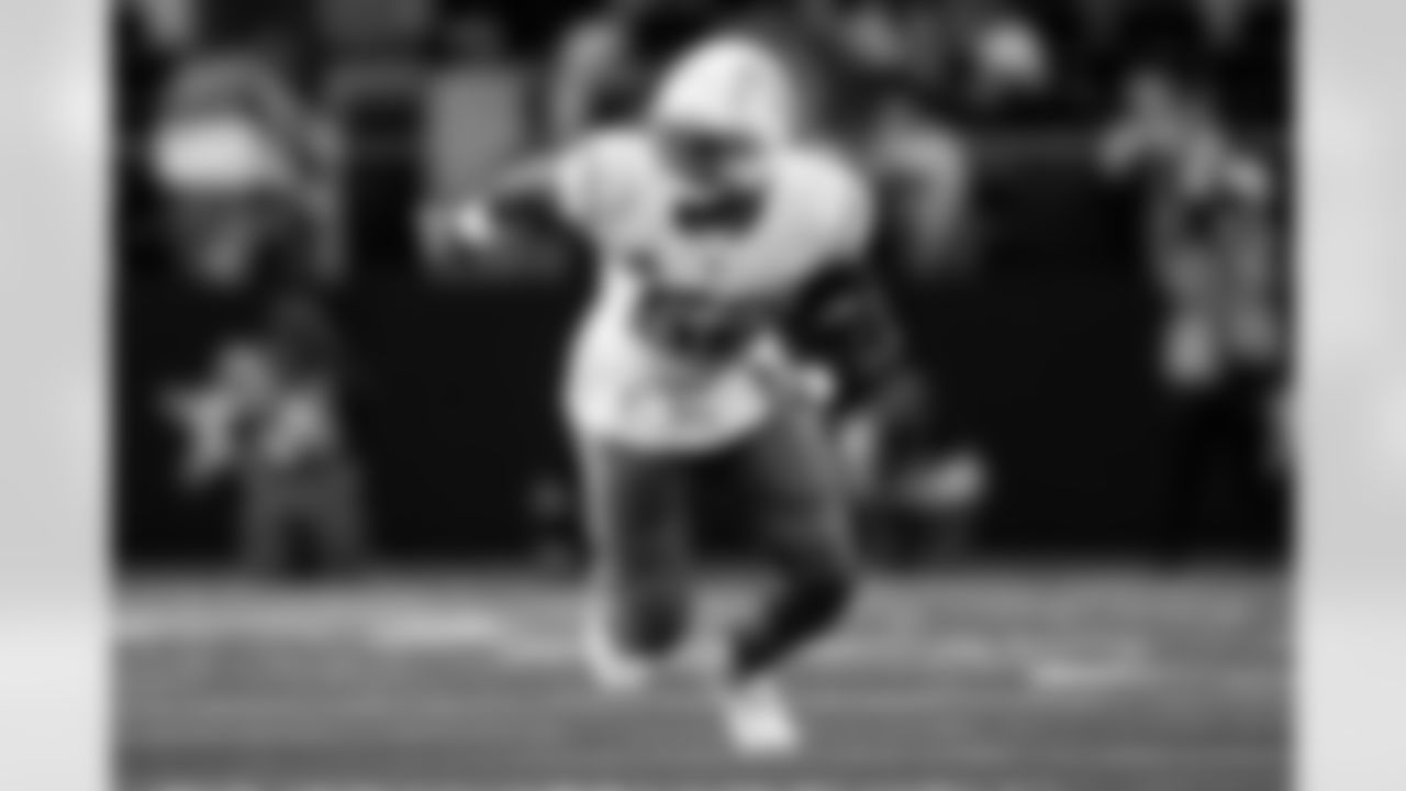 Check out the best shots from the Chargers Week 16 matchup against the Cowboys!