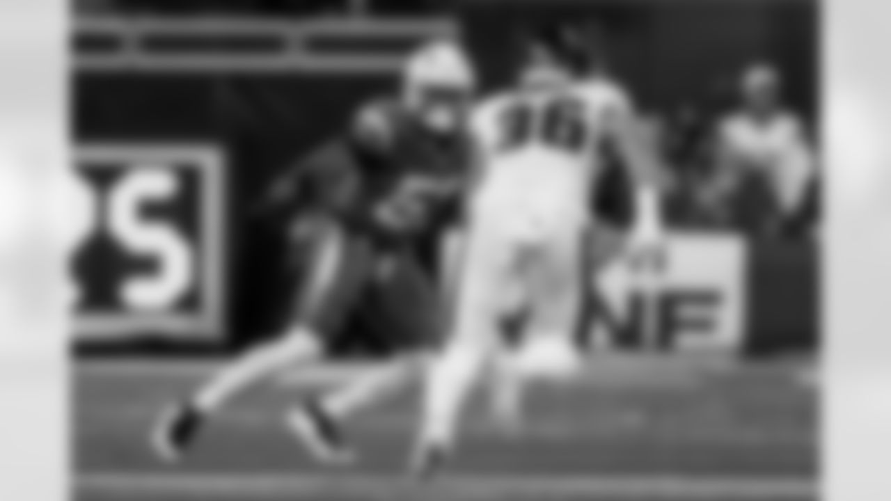 Take a look at the best photos of Chargers 2026 free agent Del'Shawn Phillips