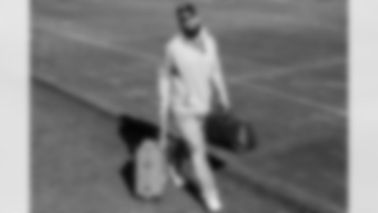 Los Angeles Chargers WR Keenan Allen (13) travels to New England on Friday, Jan. 9, 2025 for the Wild Card matchup against the New England Patriots.