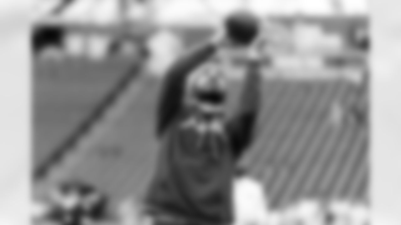 Check out the best shots from the Chargers Week 9 matchup against the Titans!