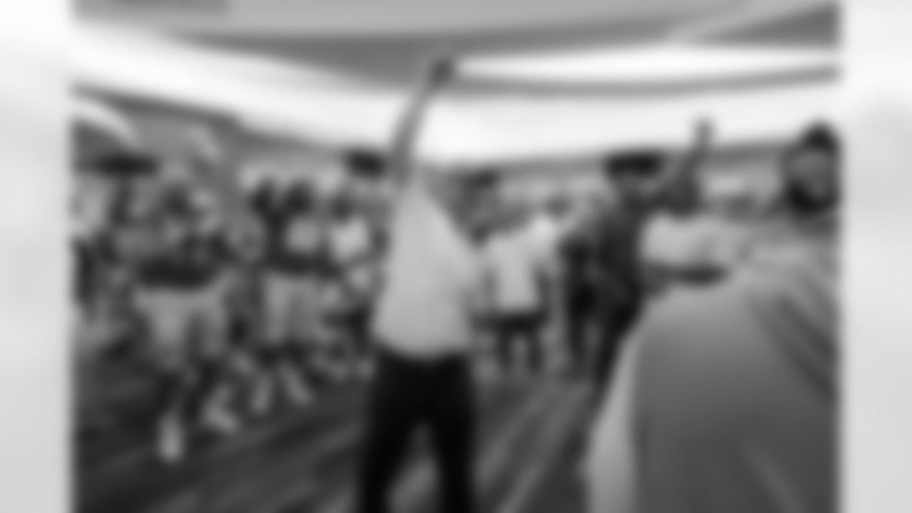 The Los Angeles Chargers play the Las Vegas Raiders on Sunday, September 8, 2024 at SoFi Stadium in Inglewood, CA.
[FINAL SCORE: LAC 22 - LV 10]