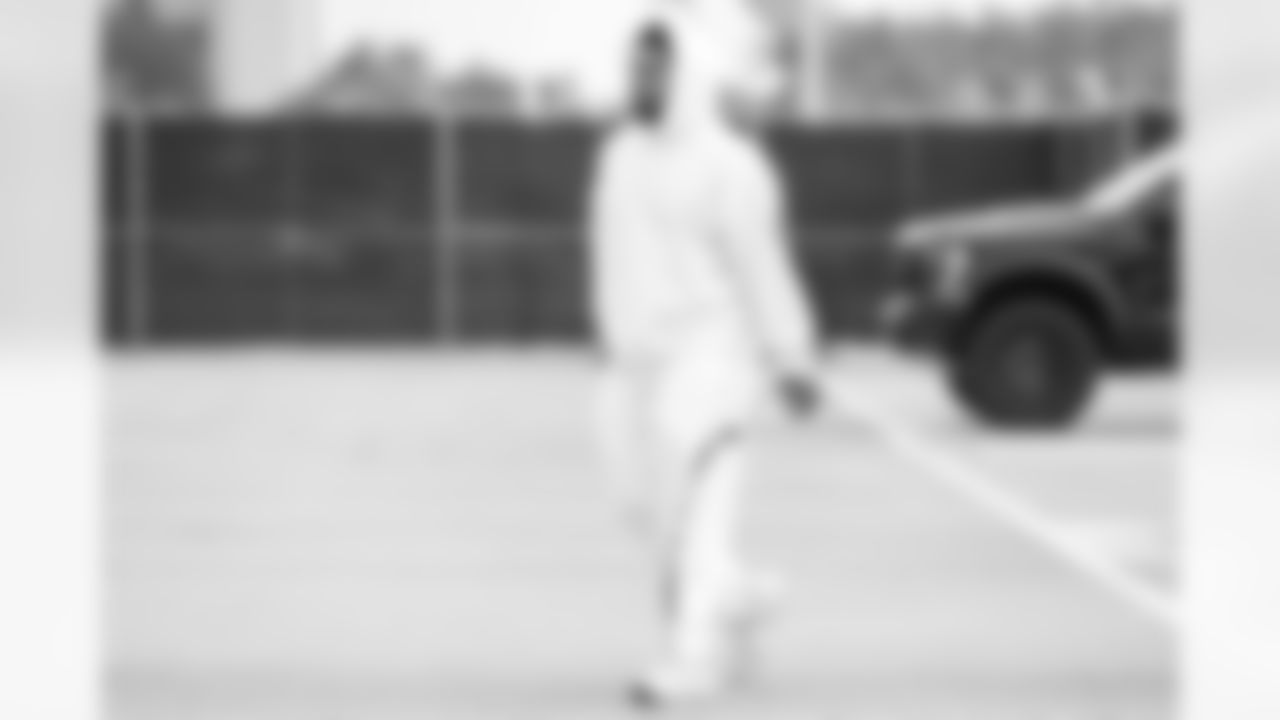 OLB Tuli Tuipulotu (45)