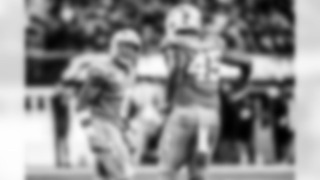 Take a look back at the Chargers Week 10 matchup with the Steelers in monochrome.