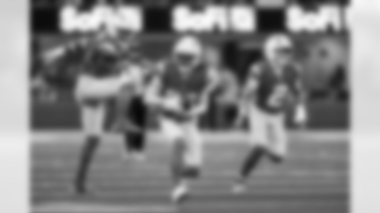 Check out the best shots from the Chargers Week 10 matchup against the Steelers!