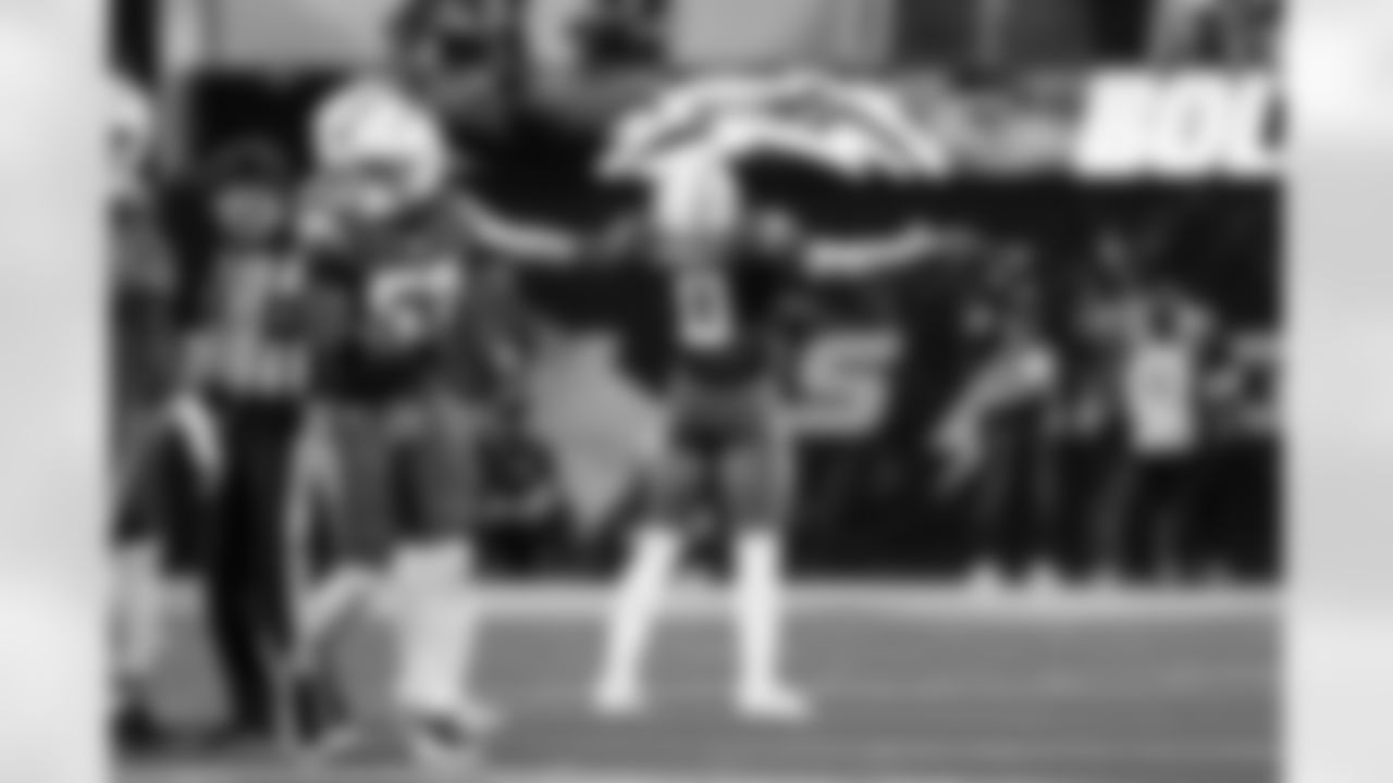 LB Daiyan Henley (0)