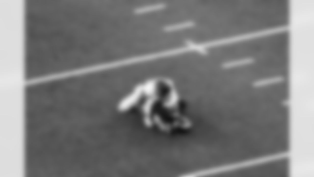 DB Elijah Molden (2)