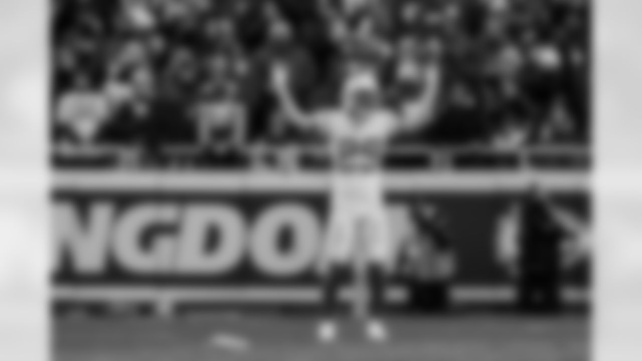 Check out the best shots from the Chargers Week 15 matchup against the Chiefs!