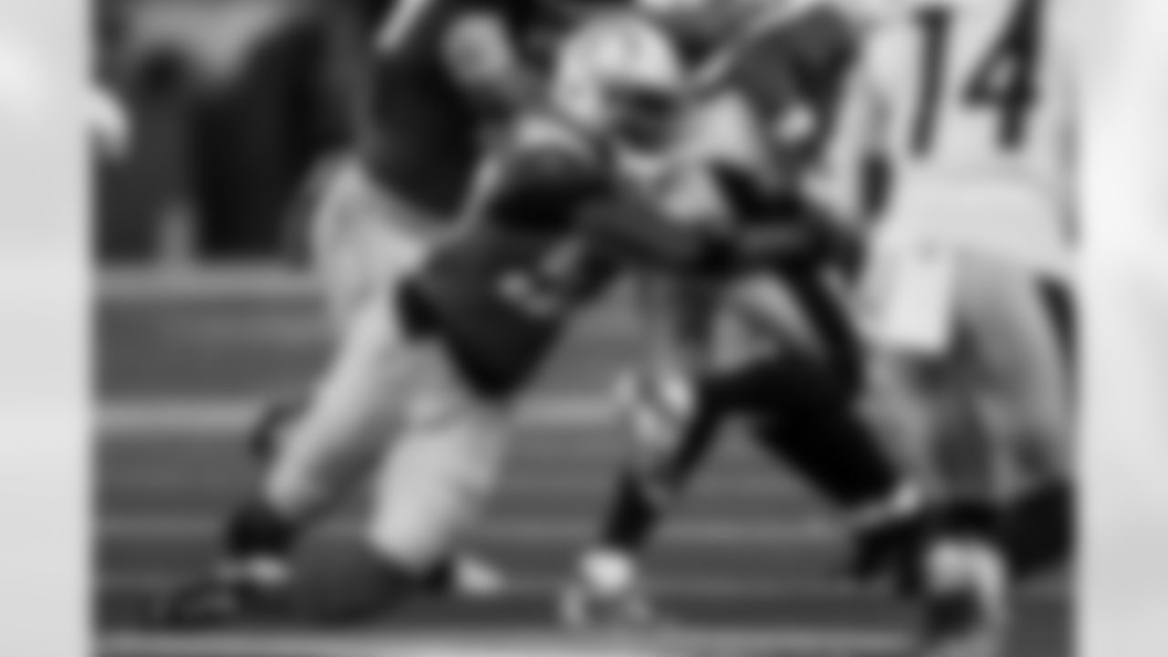 Take a look at the best photos of Chargers 2026 free agent Del'Shawn Phillips