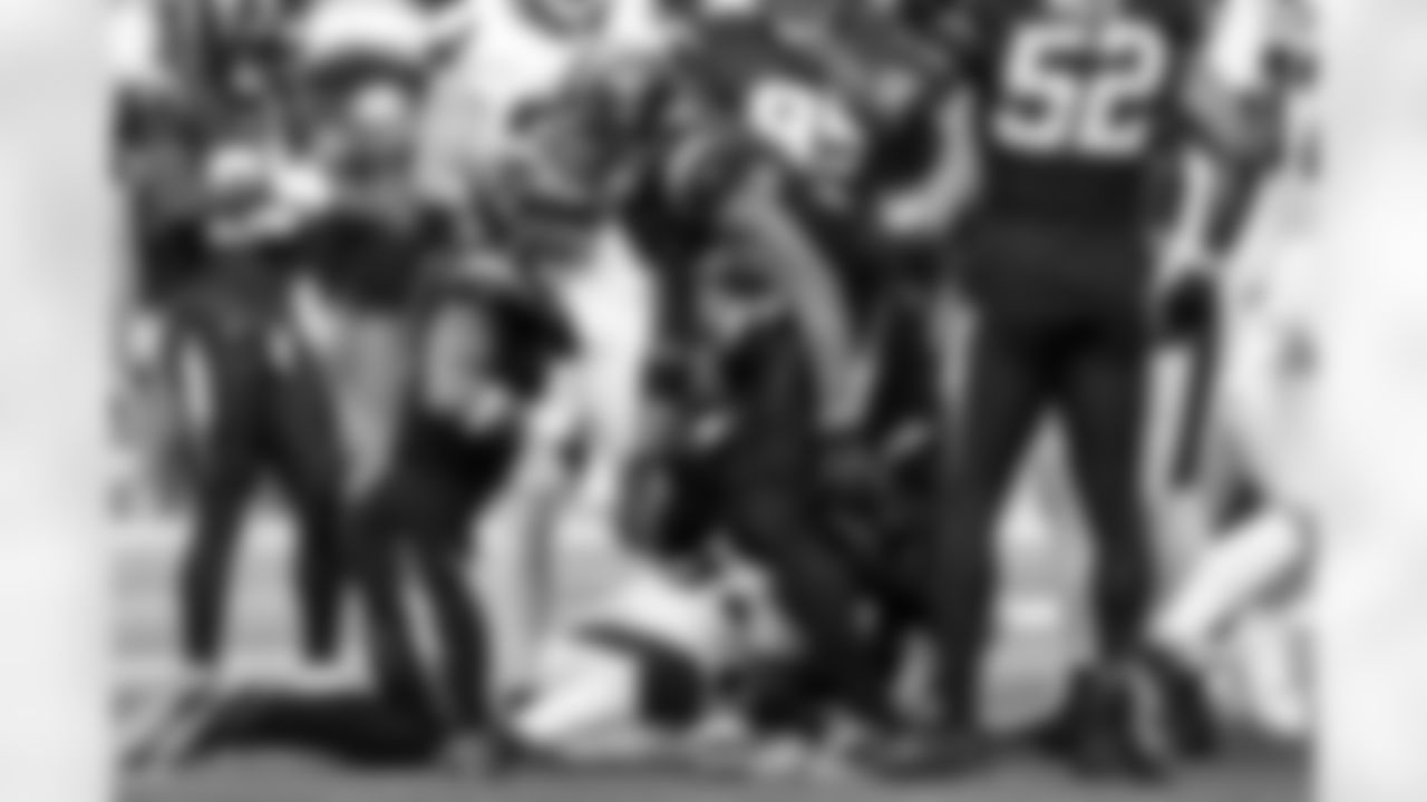 S Derwin James Jr. (3) and LB Del'Shawn Phillips (53)