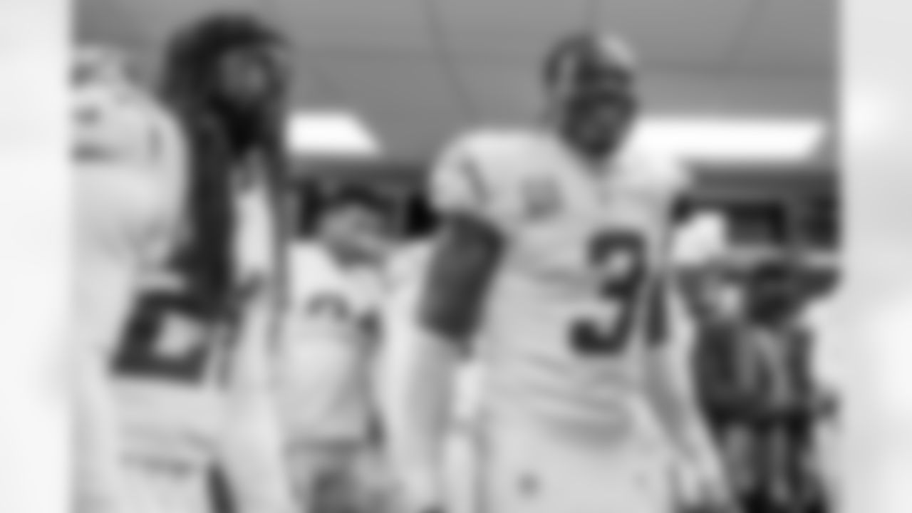 Check out the best shots from the Chargers Week 15 matchup against the Chiefs!