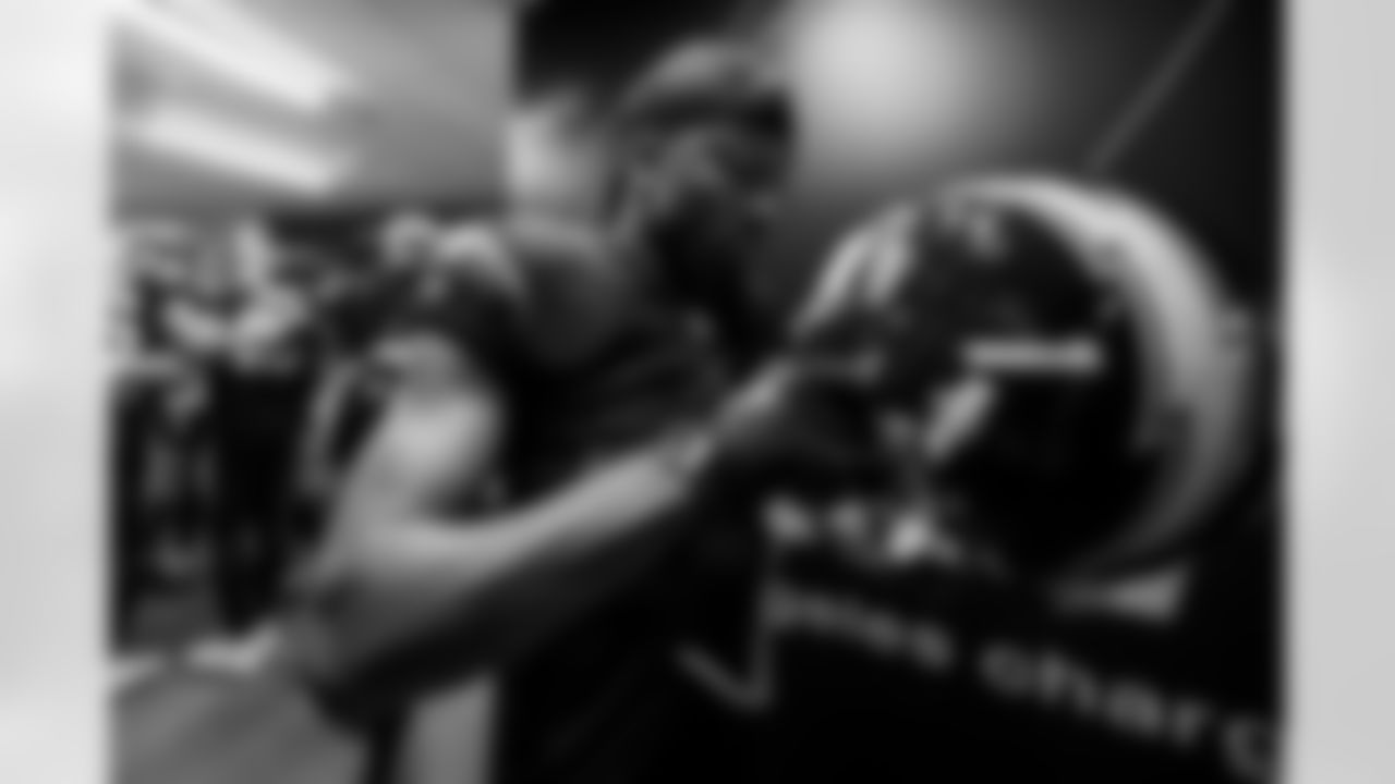 Check out the best shots from the Chargers Week 17 matchup against the Texans!