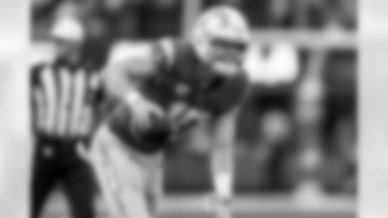 The Los Angeles Chargers play the Tennessee Titans on Sunday, November 10, 2024 at SoFi Stadium in Inglewood, CA.
[FINAL SCORE: LAC 27 - TEN 17]