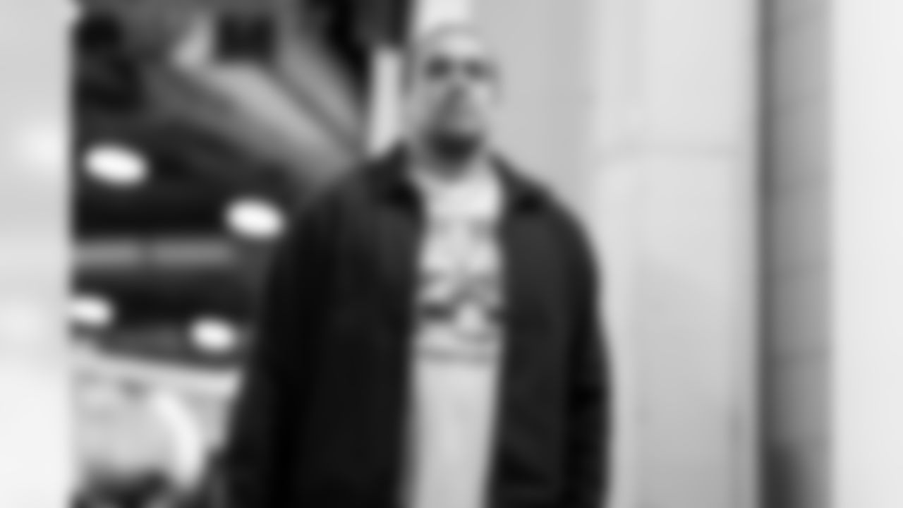 OL Austin Deculus (74)