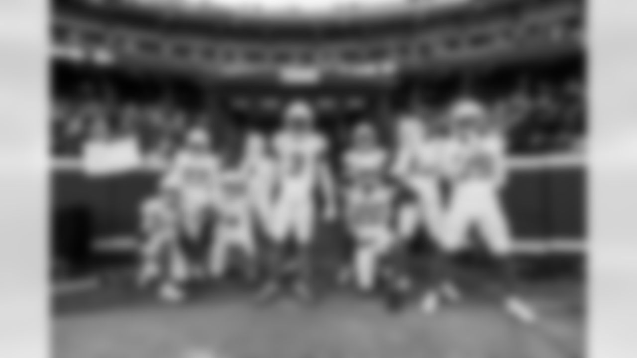 Check out the best shots from the Chargers Week 15 matchup against the Chiefs!