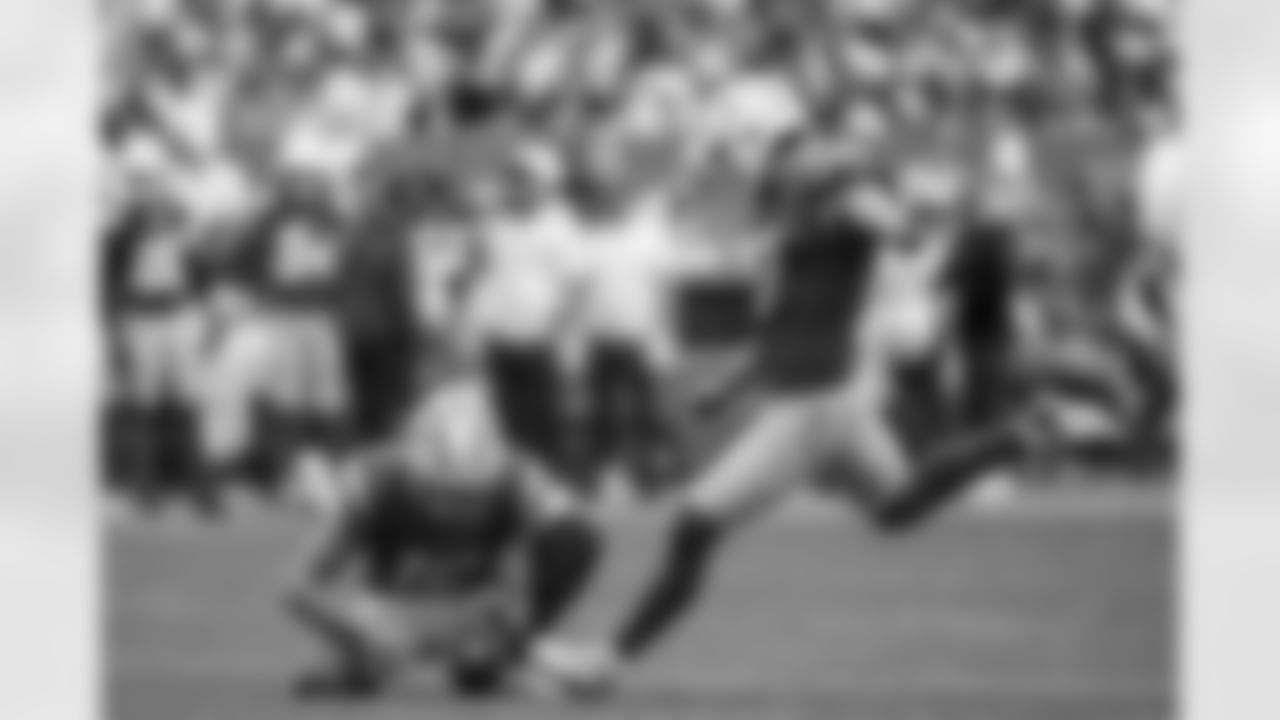 Check out the best shots from the Chargers Week 6 matchup against the Dolphins!