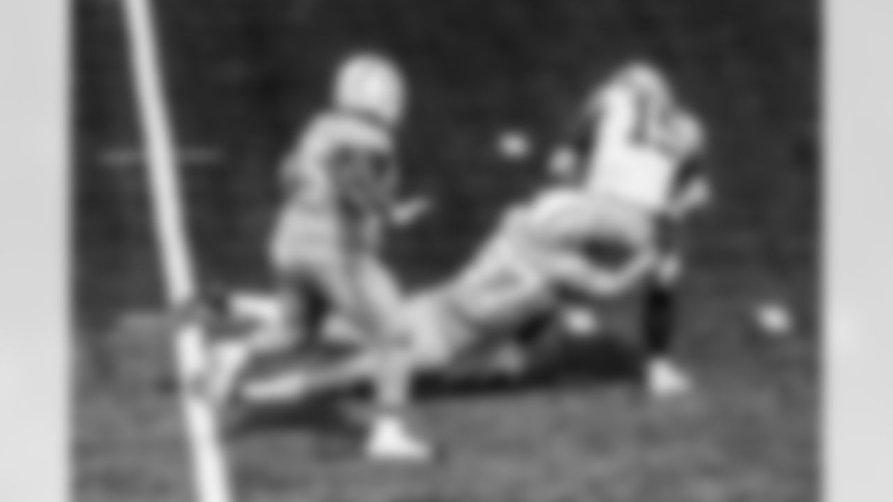 The Los Angeles Chargers play the Las Vegas Raiders on Sunday, September 8, 2024 at SoFi Stadium in Inglewood, CA.
[FINAL SCORE: LAC 22 - LV 10]