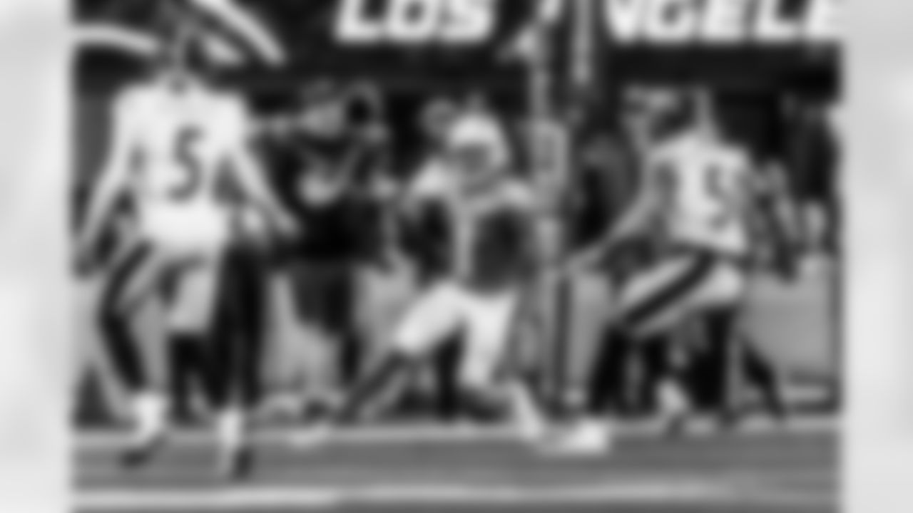 Take a look back at the Chargers Week 10 matchup with the Steelers in monochrome.