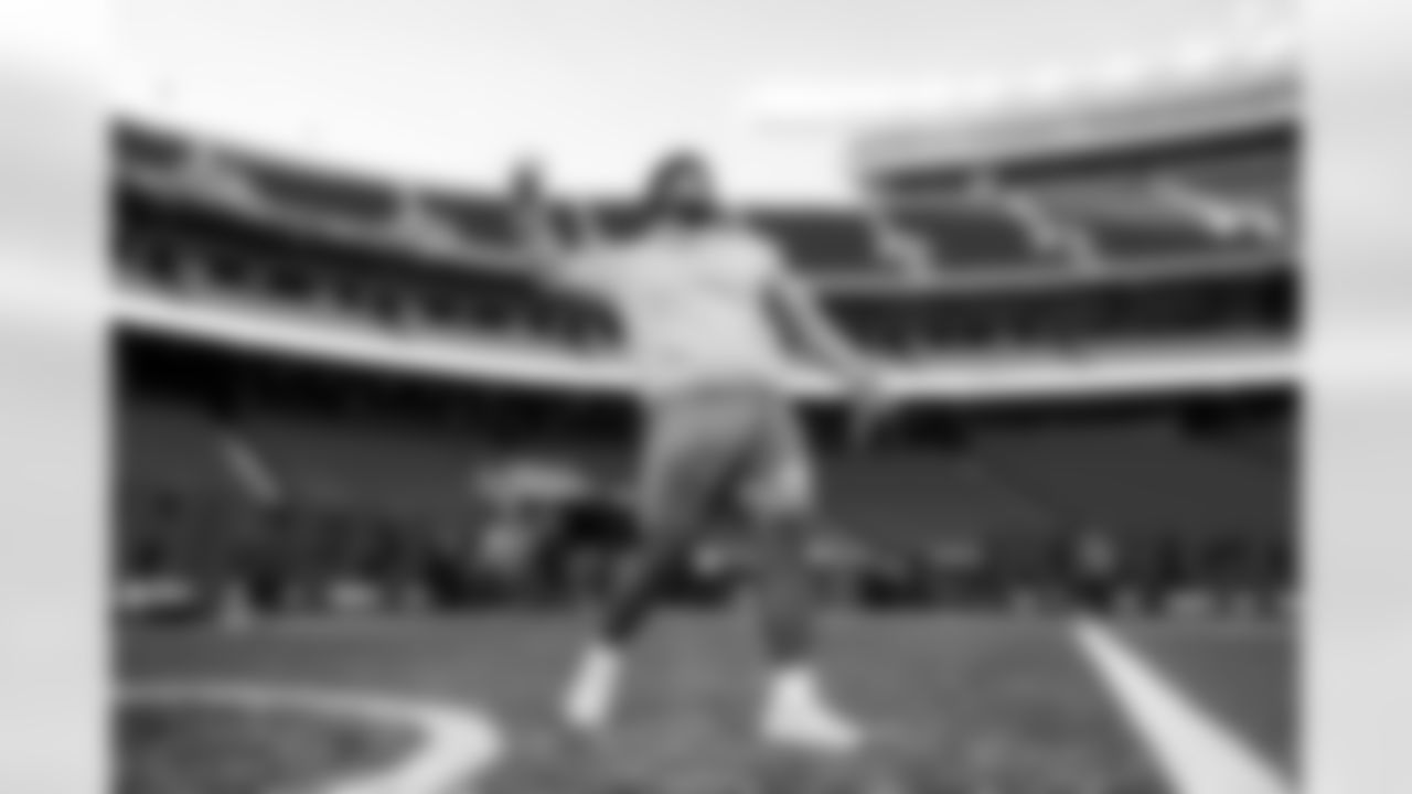 OLB Tuli Tuipulotu (45)