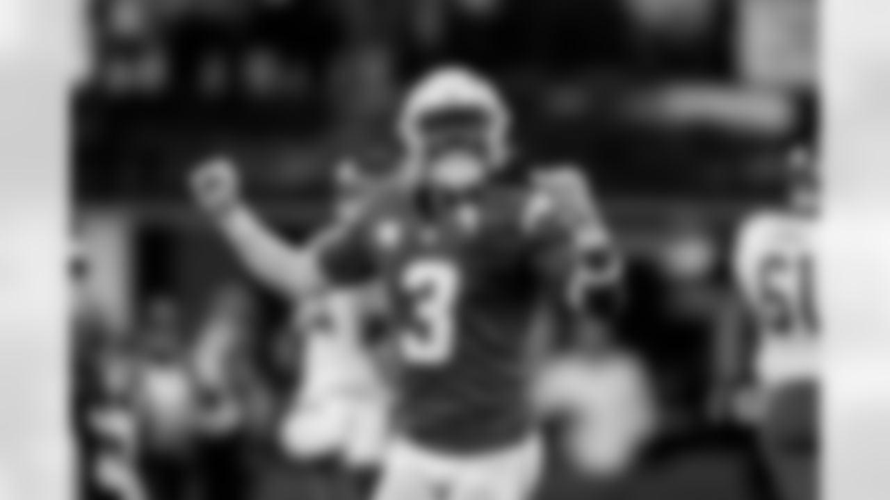 The Los Angeles Chargers play the Cincinnati Bengals on Sunday, November 17, 2024 at SoFi Stadium in Inglewood, CA.
[FINAL SCORE: LAC 34 - CIN 27]