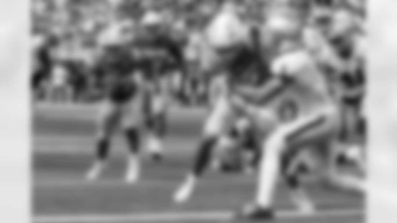 The Los Angeles Chargers play the Las Vegas Raiders on Sunday, September 8, 2024 at SoFi Stadium in Inglewood, CA.
[FINAL SCORE: LAC 22 - LV 10]