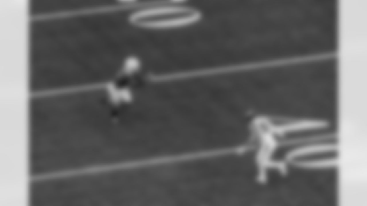 Take a look back at the best photos of the Chargers 2025 draft class in their inaugural NFL campaign.