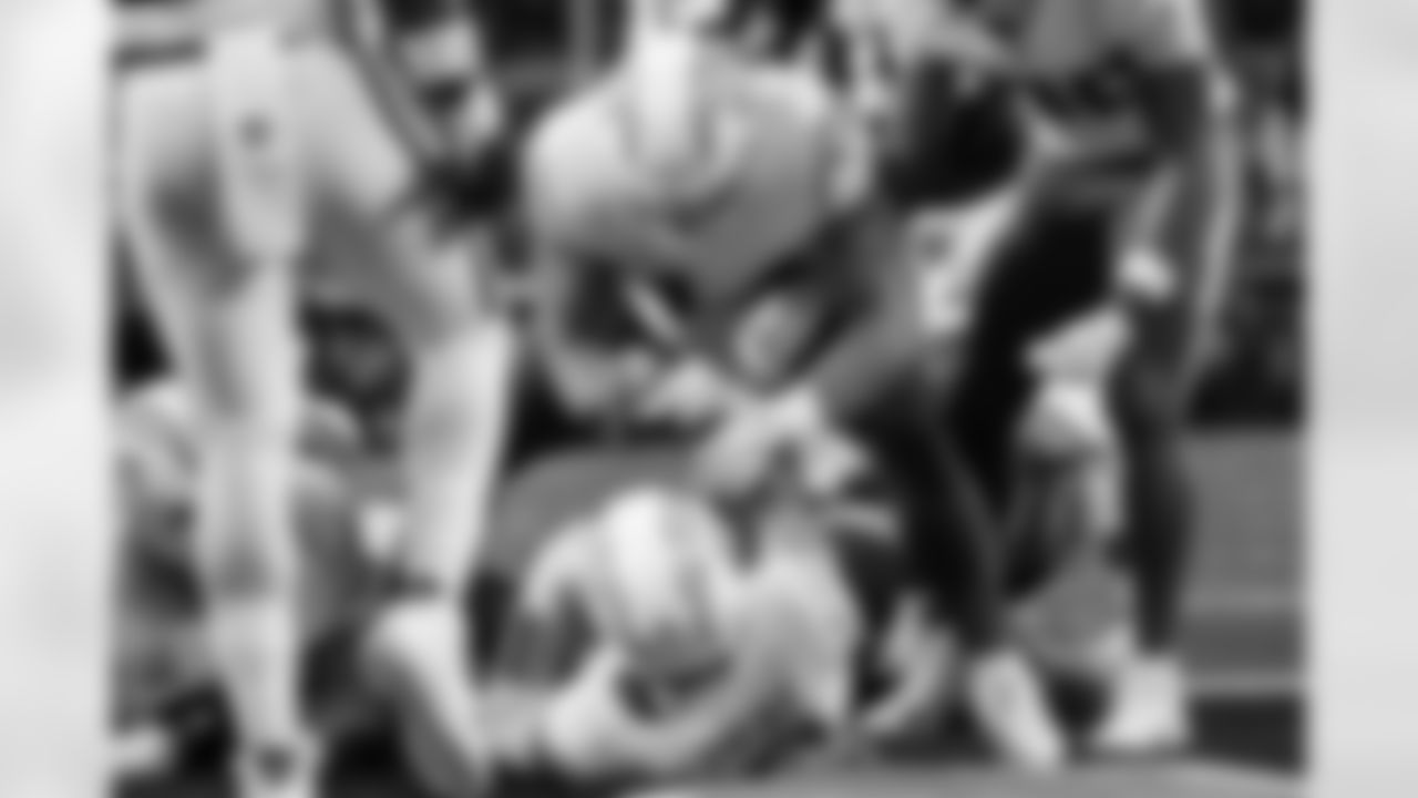 Take a look back at the best photos of Justin Herbert's 2025 campaign.