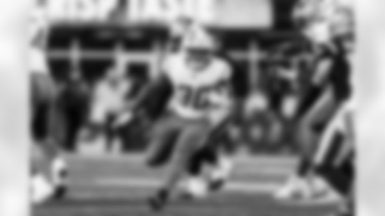 RB Kimani Vidal (30)