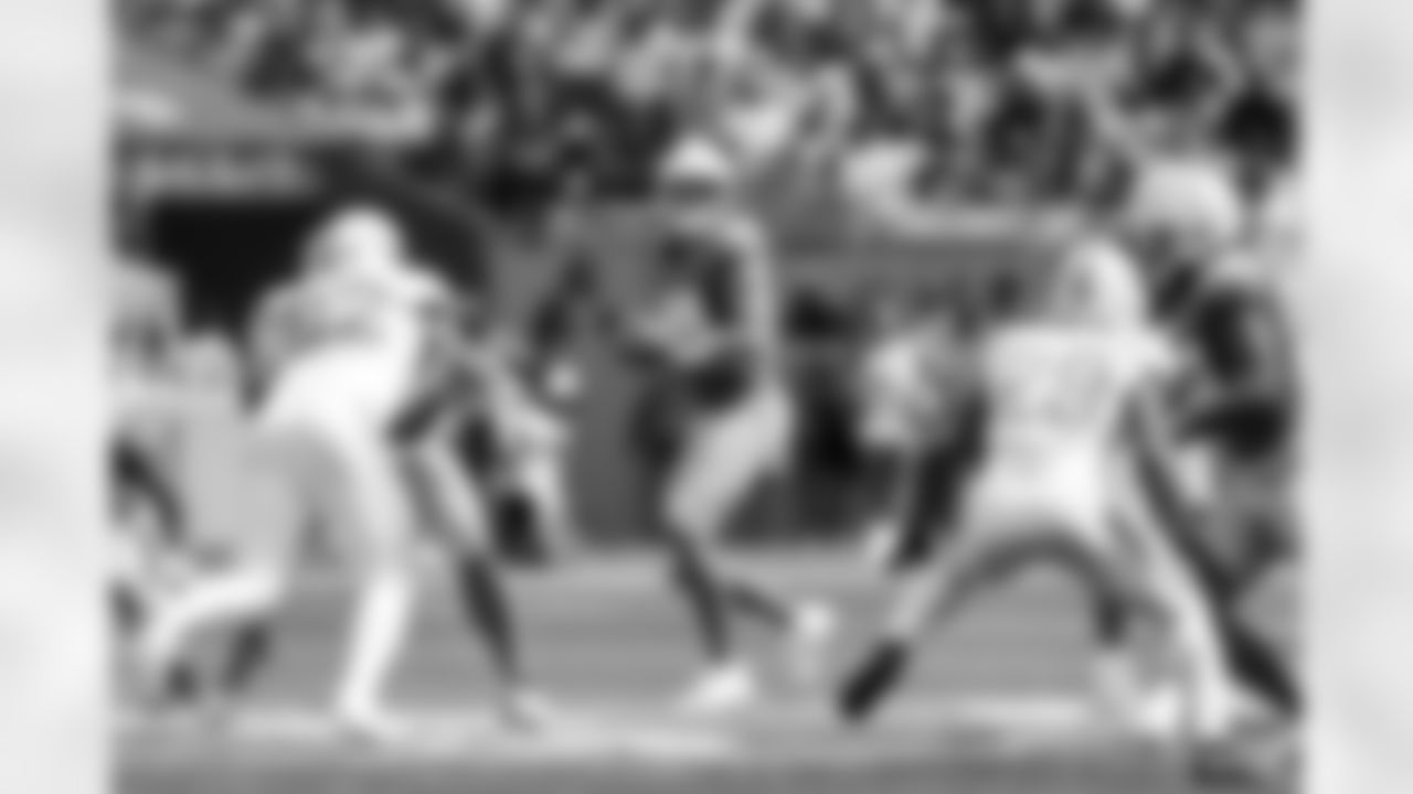 QB Justin Herbert (10)