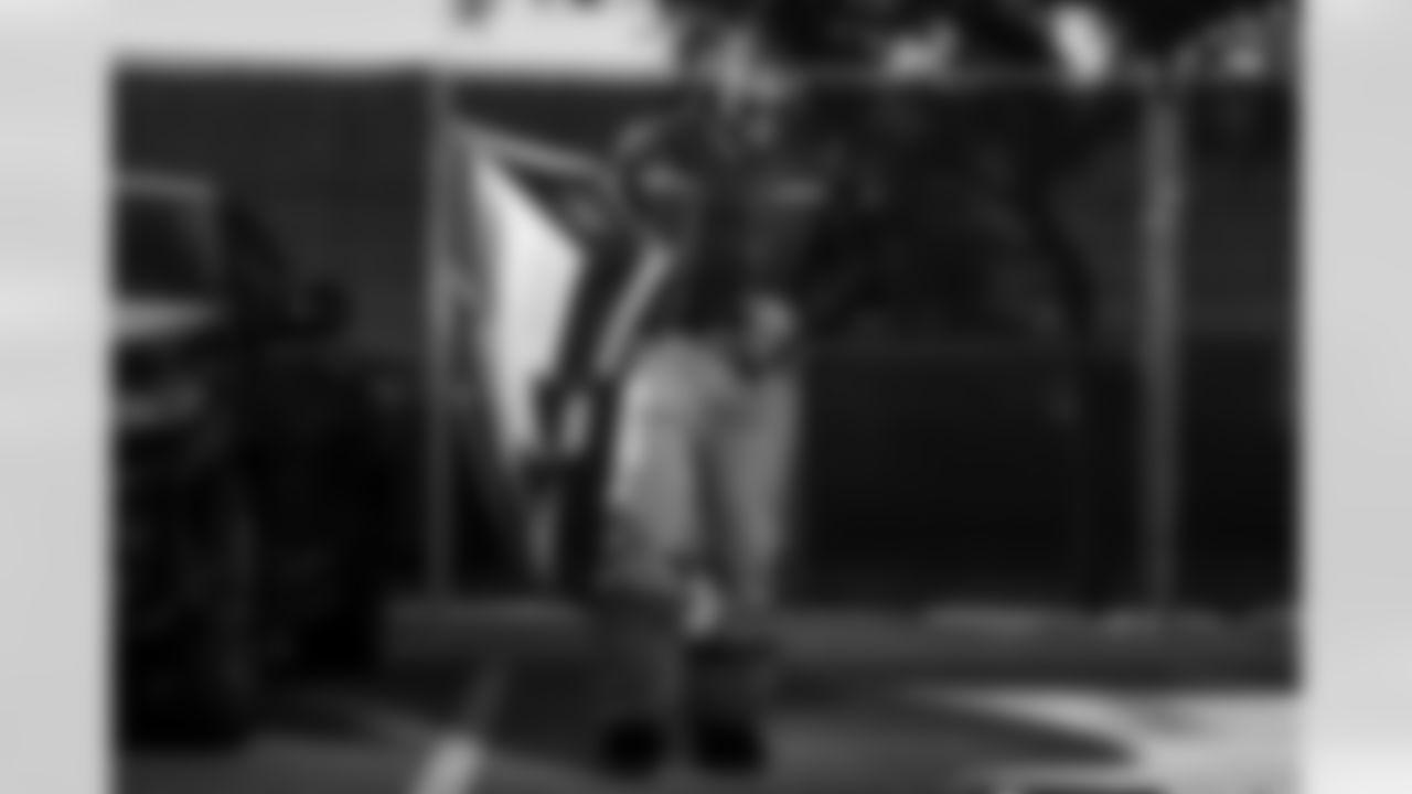 LB Daiyan Henley (0)