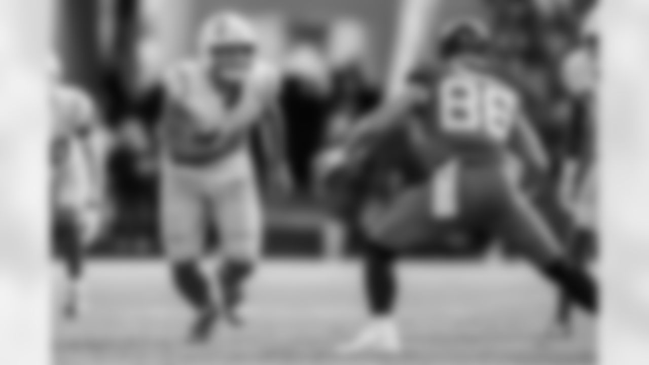 Take a look back at the best photos of Tuli Tuipulotu's 2025 campaign.