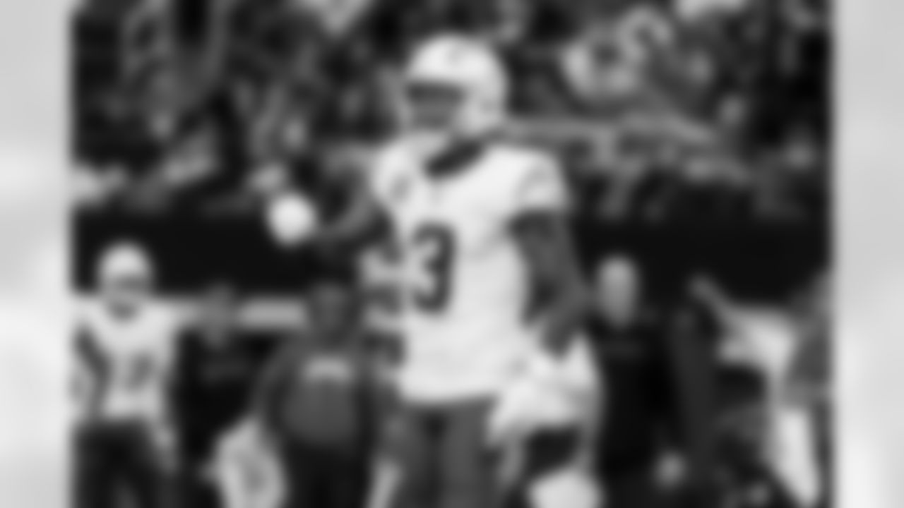 Check out the best shots from the Chargers Week 16 matchup against the Cowboys!