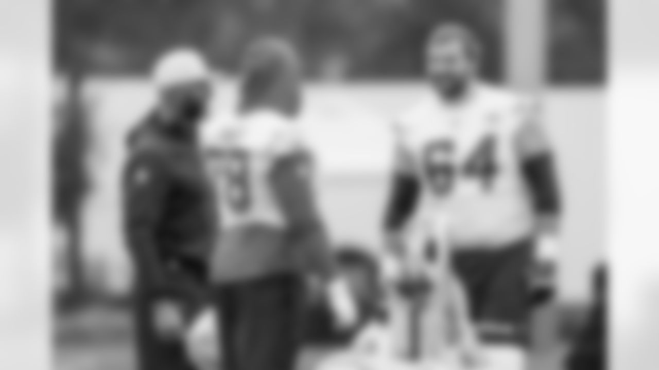 The Los Angeles Chargers play the Houston Texans on Wednesday, December 31, 2025 at SoFi Stadium in Inglewood, CA.
[FINAL SCORE: HOU 20 - LAC 16]